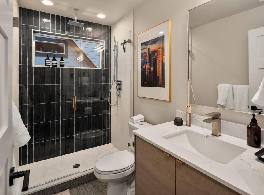 New House In Peaceful And Trendy District Holiday home