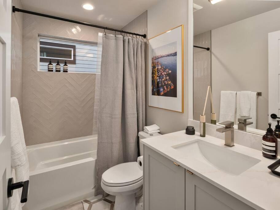 Holiday home New House In Peaceful And Trendy District *
